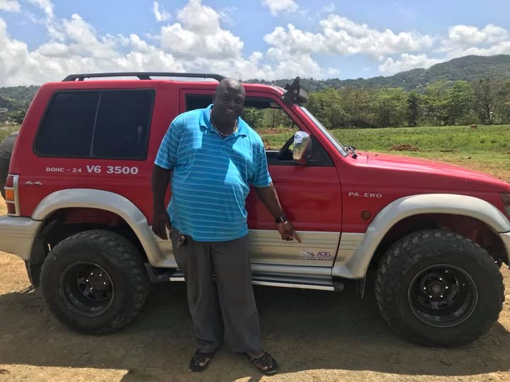 Caribbean 4x4 representing Barbados and St Lucia flags